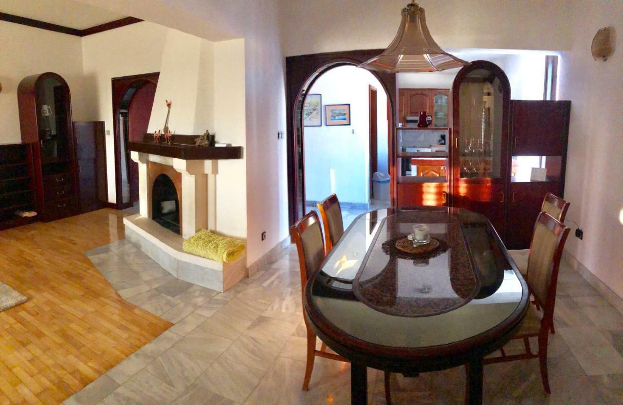 Sea View Family Apartment Baška Voda Extérieur photo
